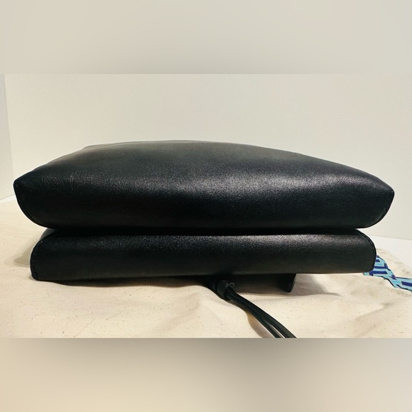 Tory Burch: Miller Crossbody, Black Leather - Picture 3 of 10